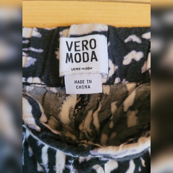 Black and white Vero Moda pants - Picture 3 of 4